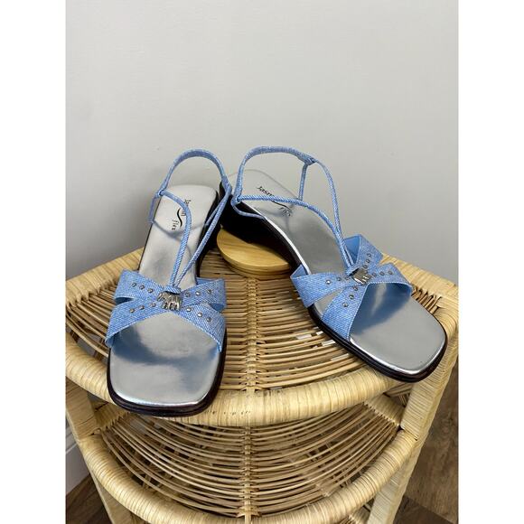 Jasmin Flex Blue Strappy Platform Sandals w/ Elephant pendant Sz 11B - Picture 1 of 9